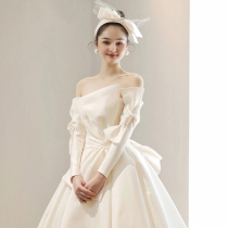 Long sleeve French light wedding dress 2021 new winter senior sense bride main yarn small man tailing tail court style satin