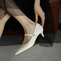 Givenivan literary fan does not fall off the heel design~High heels womens middle heel one-word buckle soft leather cat heel pointed head