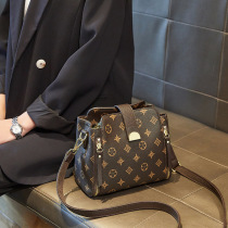 French official Caring Koko~high-grade sense of leather womens bag 2021 new joker one shoulder messenger bag
