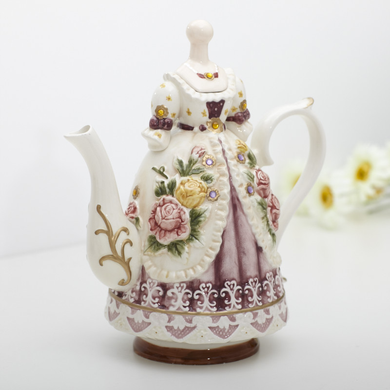 Ceramic European Rural Embossed Rose Teapot European Coffee Pot Creative Porcelain Teaware Classical French Coffee Pot